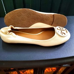 Tory Burch Flats!!